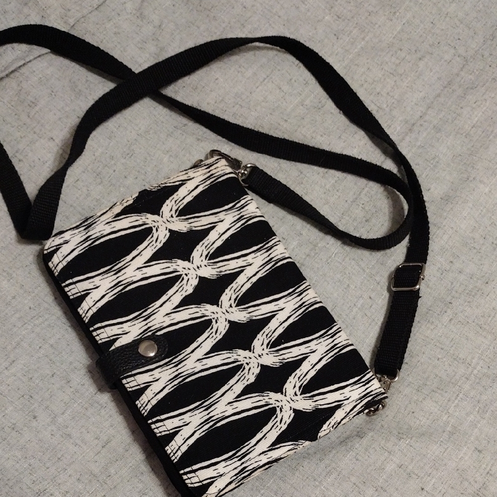 Black & White Patterned Crossbody Wallet - Unbranded